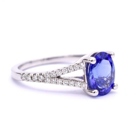 Tanzanite & Diamond Split Shoulder Ring