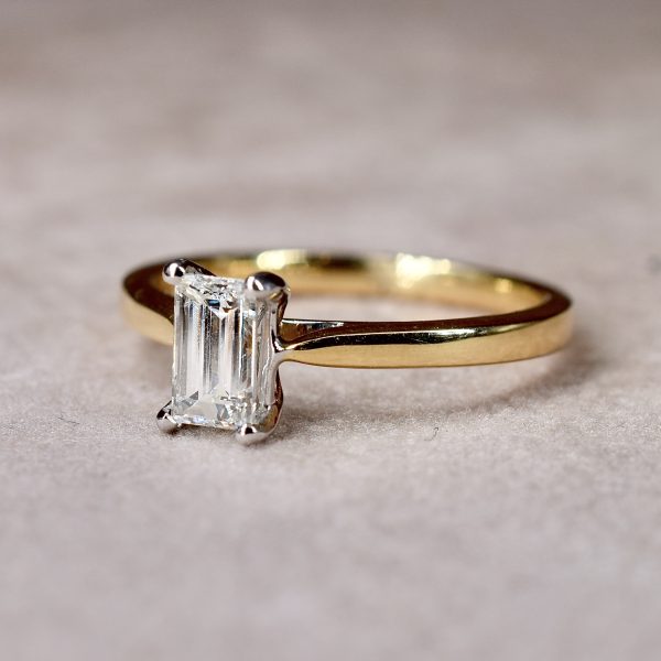 Baguette Cut 0.40ct Diamond Solitaire