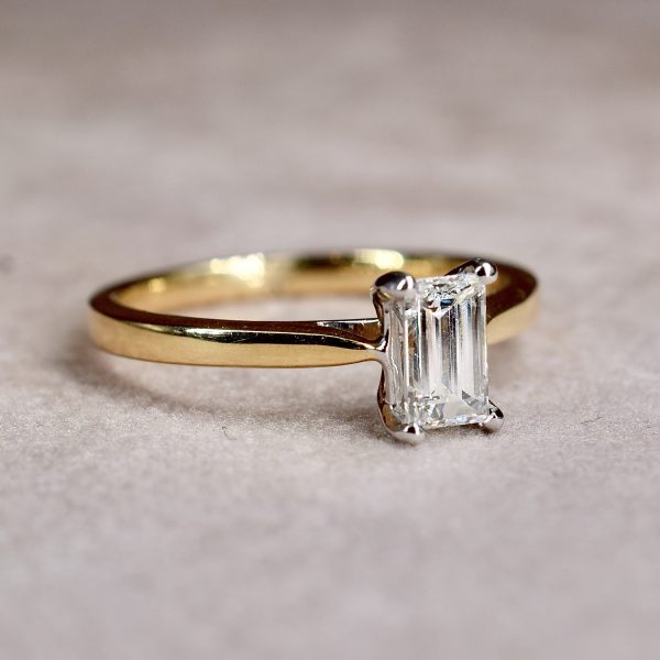 Baguette Cut 0.40ct Diamond Solitaire