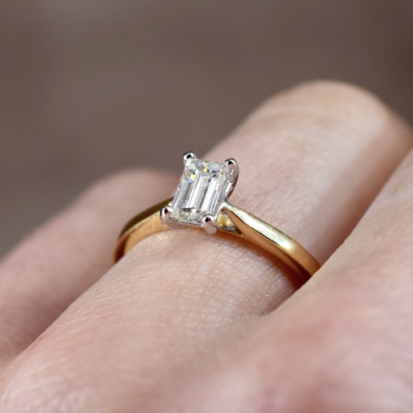 Baguette Cut 0.40ct Diamond Solitaire