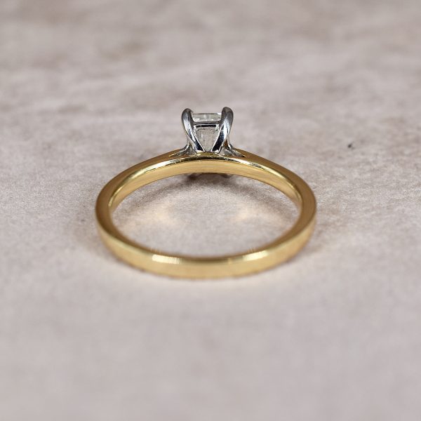 Baguette Cut 0.40ct Diamond Solitaire