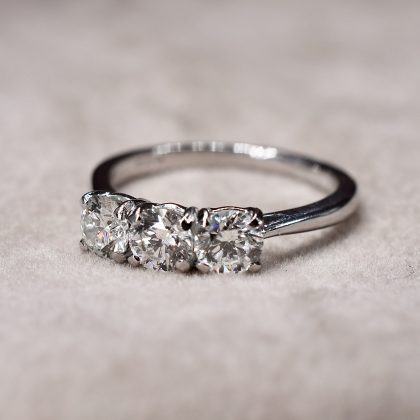 Round Brilliant 1.20ct Diamond Trilogy