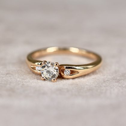 Round Brilliant 0.30ct Diamond Trilogy