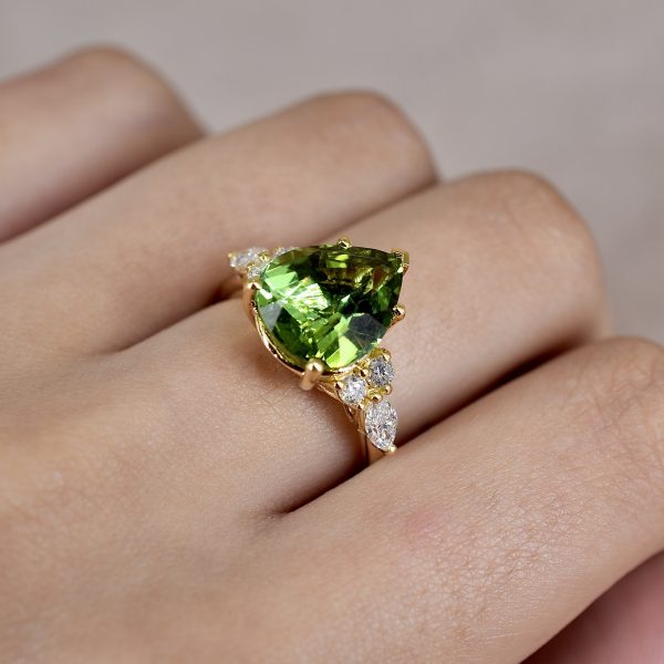 Green Tourmaline & Diamond Ring