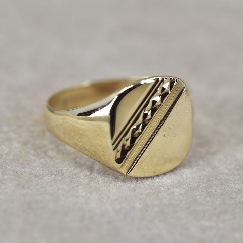 Vintage Patterned Signet Ring
