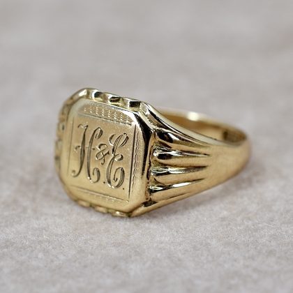Vintage Engraved Signet Ring