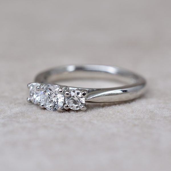 Round Brilliant 0.40ct Diamond Trilogy