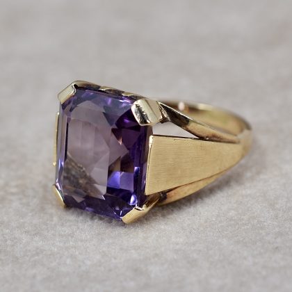 Vintage Amethyst Signet Ring