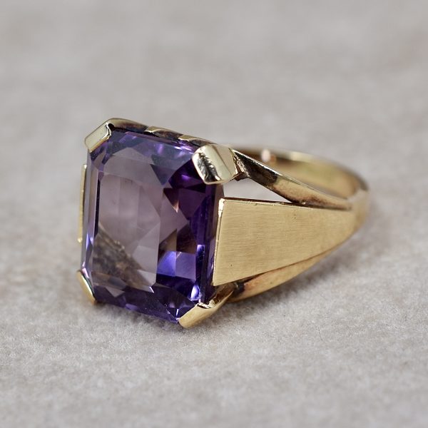 Vintage Amethyst Signet Ring