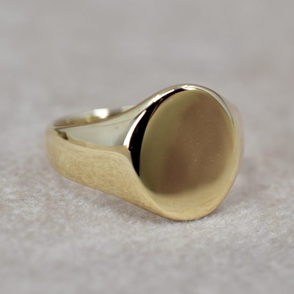 Vintage Oval Signet Ring