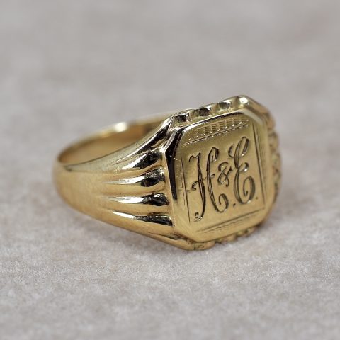 Vintage Engraved Signet Ring
