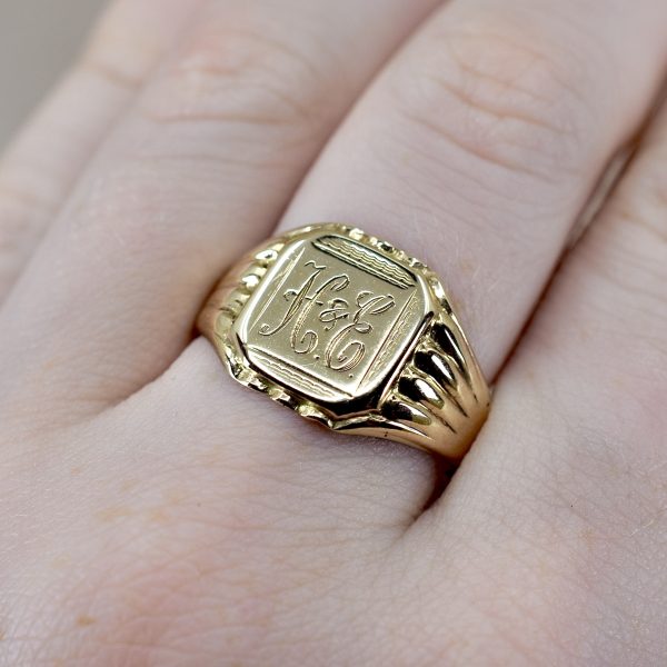 Vintage Engraved Signet Ring