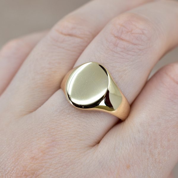 Vintage Oval Signet Ring