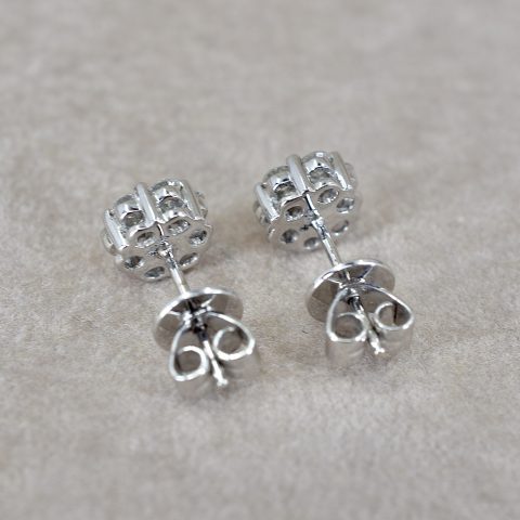 Daisy Cluster Diamond Stud Earrings