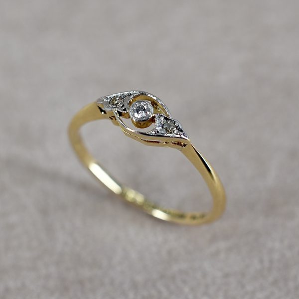 Art Nouveau Diamond Ring